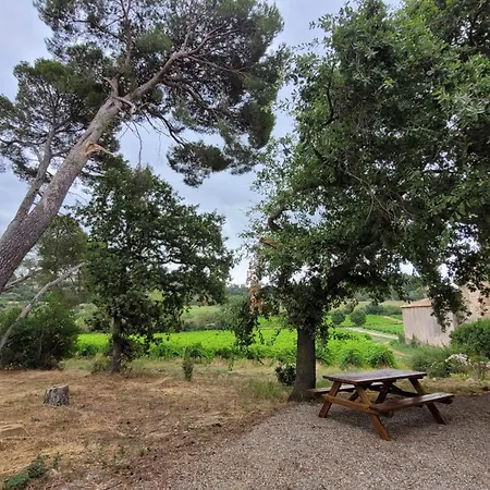 Апартаменты La Pinede, Privatif Au Chateau Aumes
