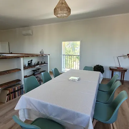 Апартаменты La Pinede, Privatif Au Chateau *