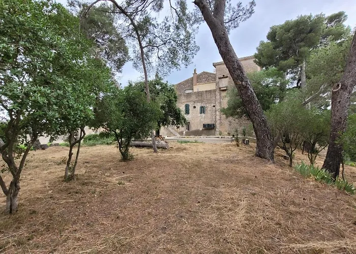 La Pinede, Privatif Au Chateau * Aumes