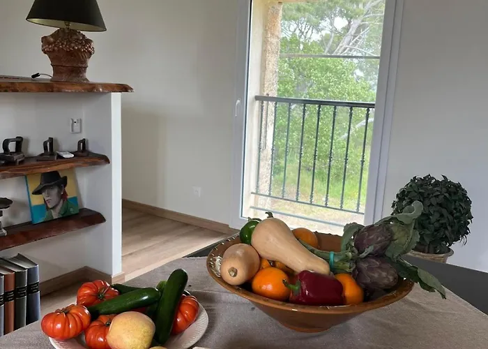 아파트 La Pinede, Privatif Au Chateau Aumes